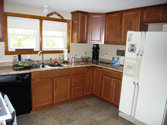 2nd image of 5 Newland Ave