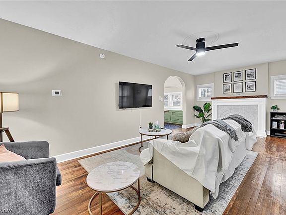 5th image of 1243 Gorge Blvd