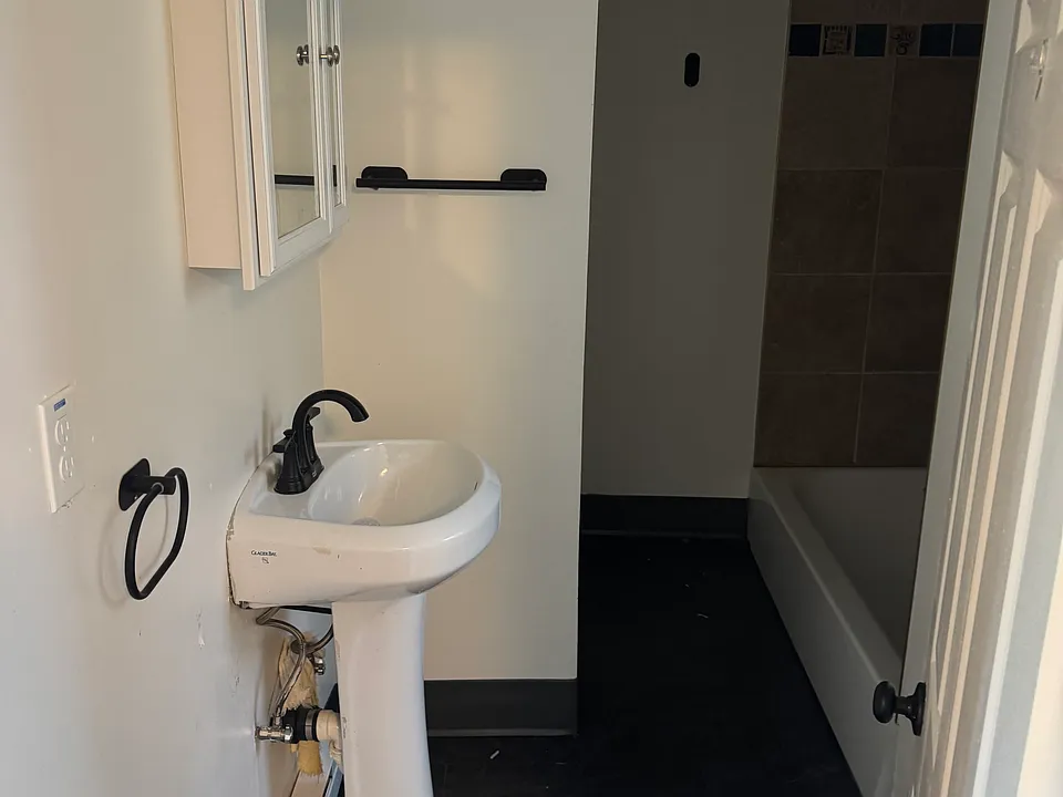 152 High St #1