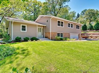 22W755 Red Oak Dr, Glen Ellyn, IL