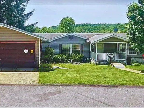 136 Tozier Ave, Du Bois, PA 15801
