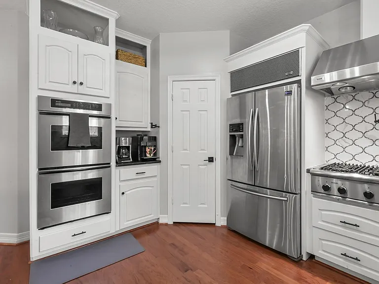 113 Inverness Dr — Photo 17