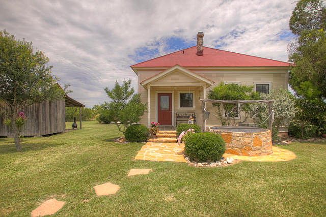 1st image of 1061 Altwein Ln