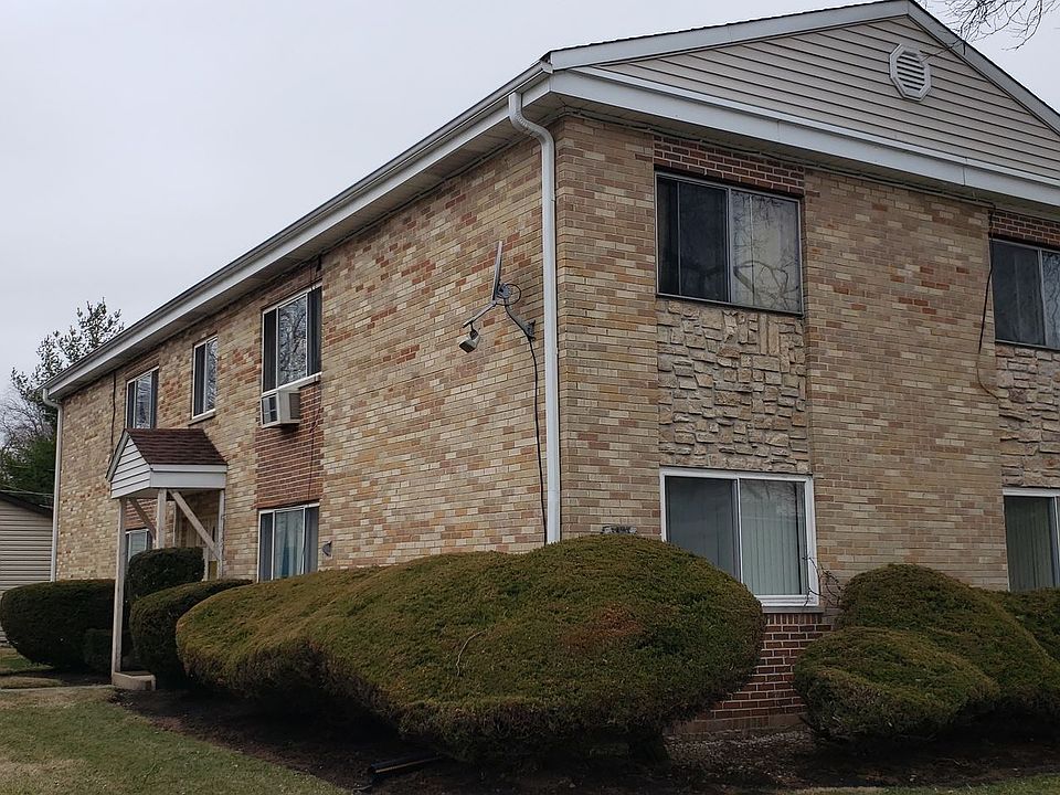 1st image of 398 N 3rd Ave