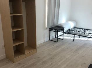 10228 Encino Ave #2, Northridge, CA 91325