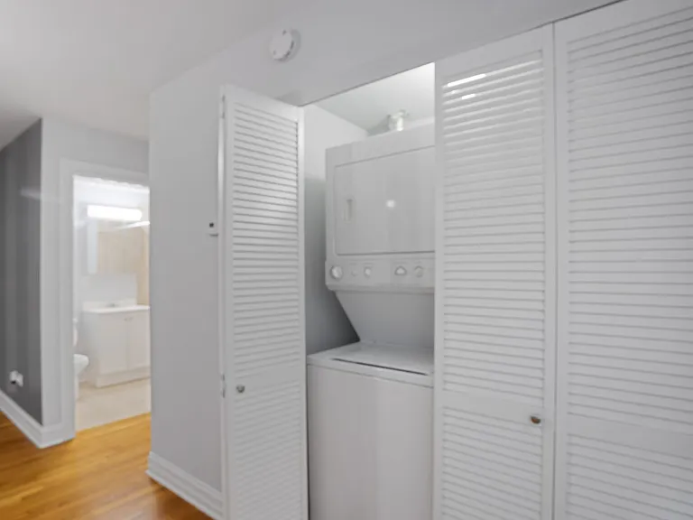 7616 N Marshfield Ave — Photo 58