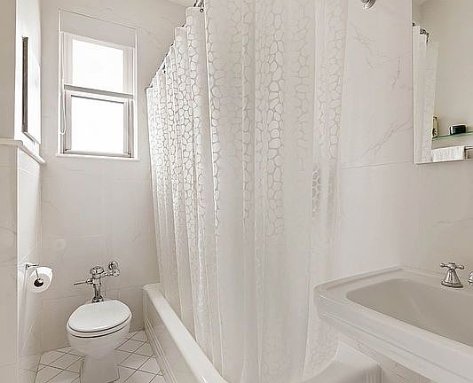 5th image of 1150 Park Ave #9C