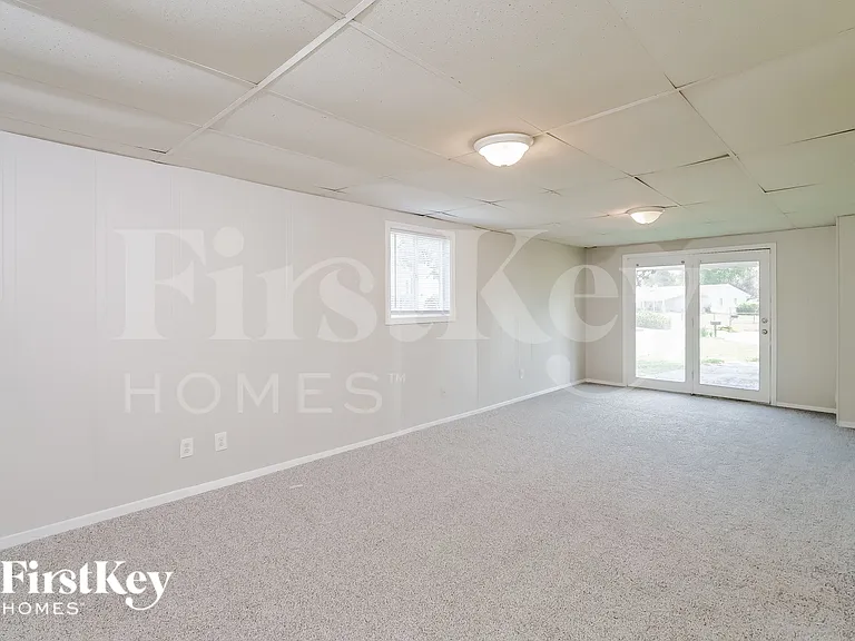 4315 Standish Dr — Photo 8