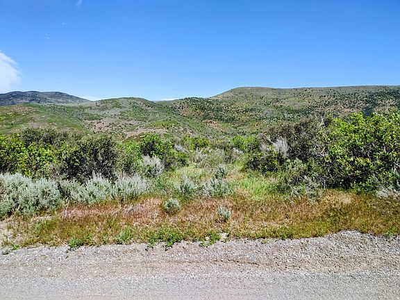 2nd image of 1440 S Beaver Bench Rd