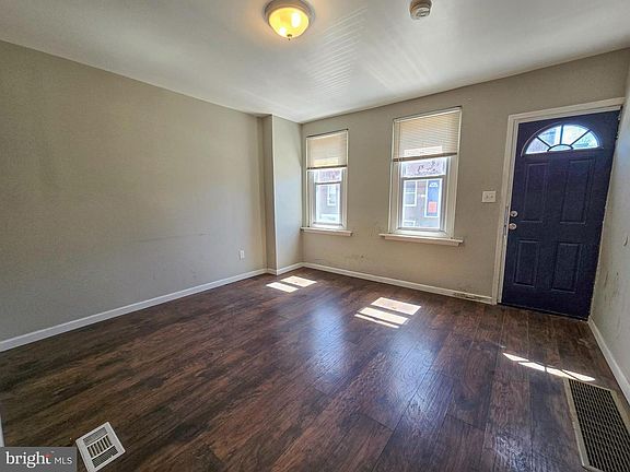 4th image of 2821 Cantrell St