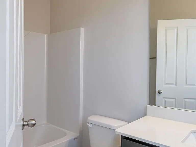 831 Westcott Ln — Photo 12