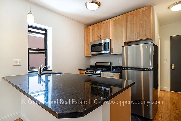 Rented by Copperwood Real Estate | media 13