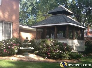 401 Pin Oak Rd, Newport News, VA 23601