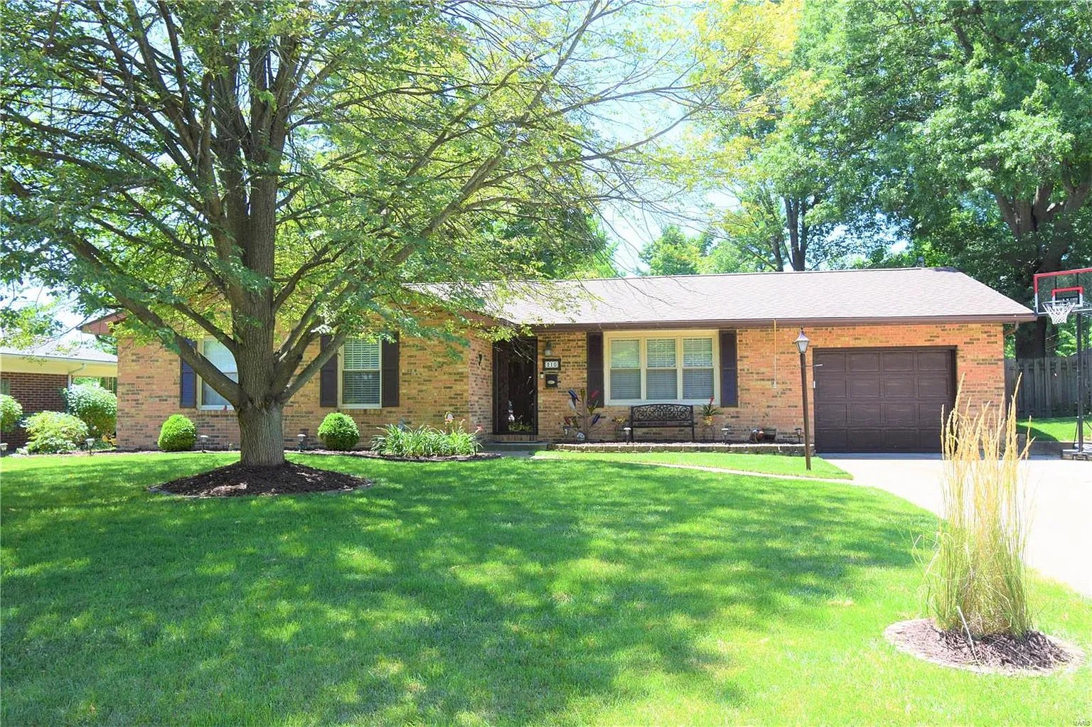 210 Blue Ridge Dr photo 1