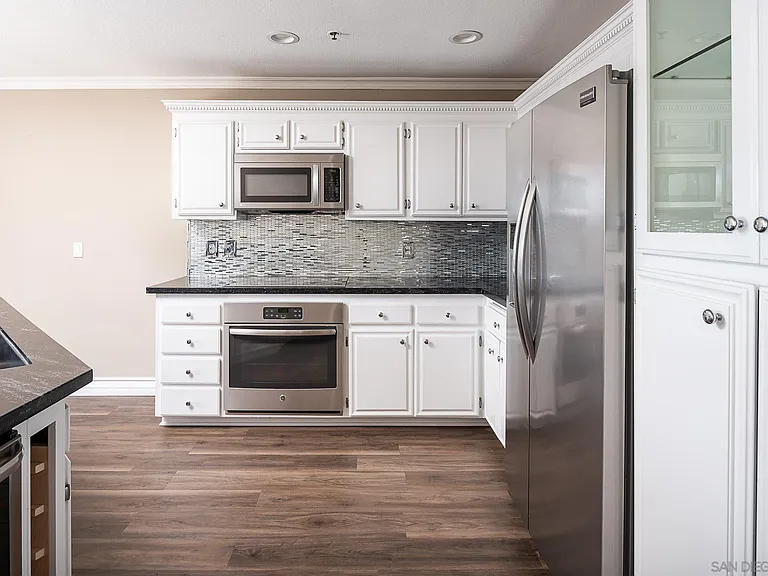 2424 Front St #19 — Photo 25