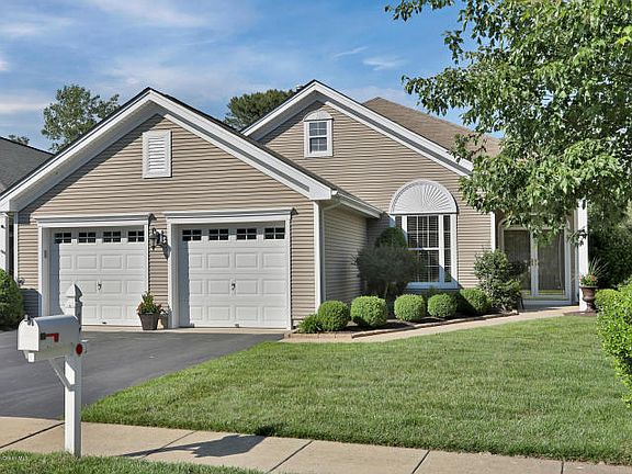 2nd image of 17 Silverspring Dr