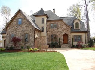 46 Golfers Rdg, Chapel Hill, NC 27517