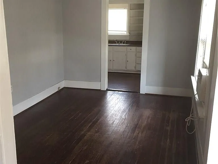 813 W 8th St #3 — Photo 4