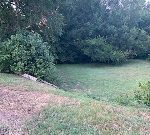 5th image of 220 Shoreline Dr