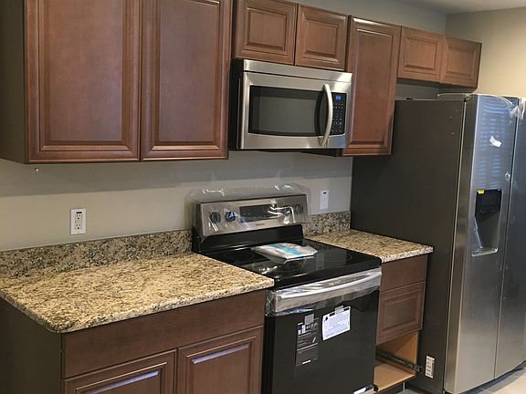 2nd image of 940 Penny Dr