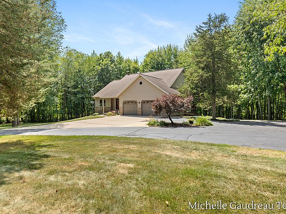 4th image of 6244 Black Creek Dr