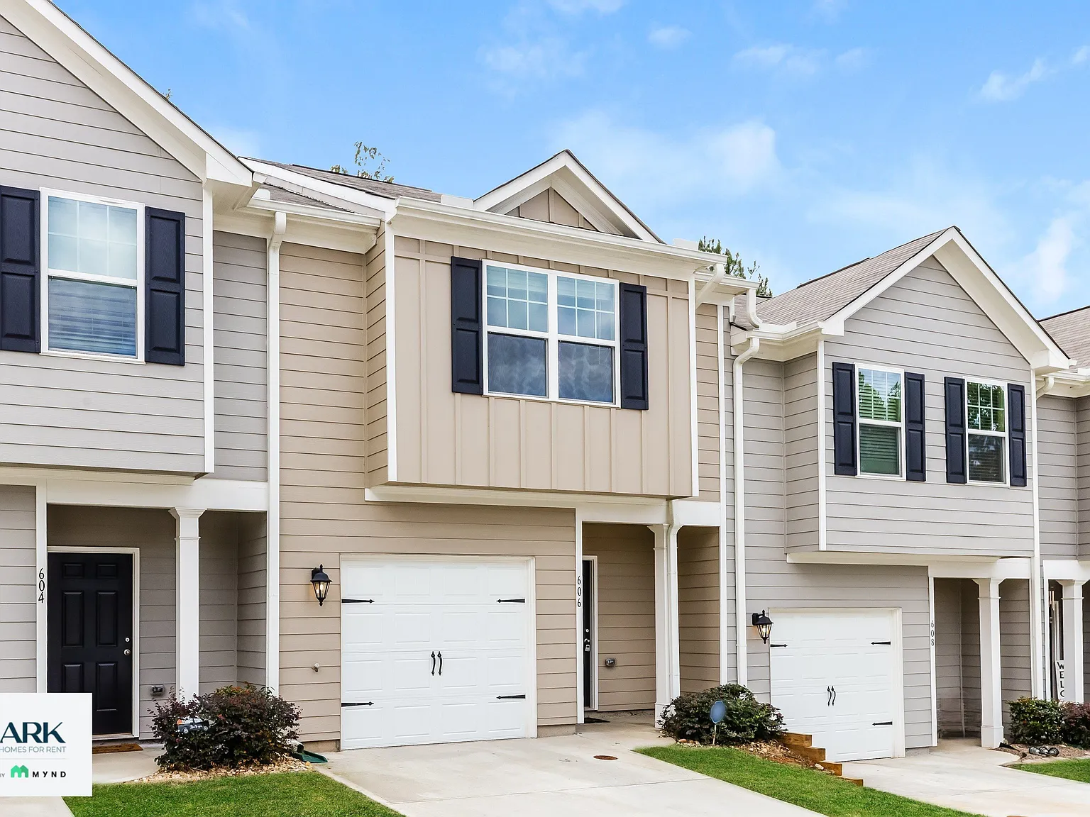 3 bed, 2.5 bath, 1423 sqft, $1,885 — Photo 3