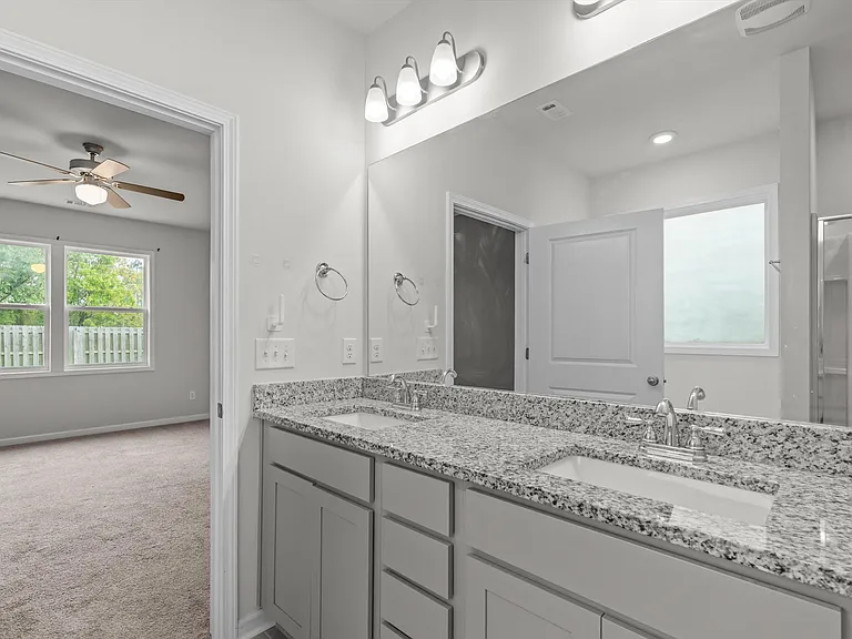 596 Count Fleet Ct — Photo 30