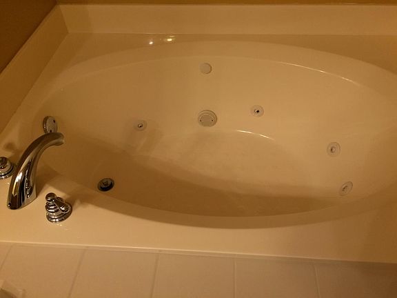 jetted tub