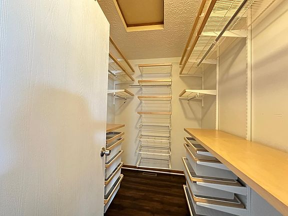 4th image of 3193 Golden Oak Dr