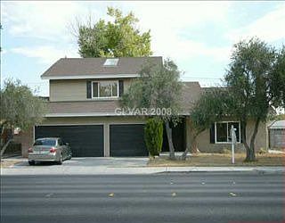 5th image of 2900 W Oakey Blvd