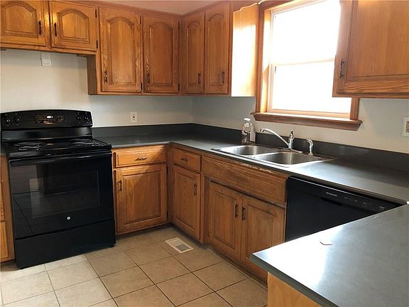 3rd image of 12842 Trammel Dr