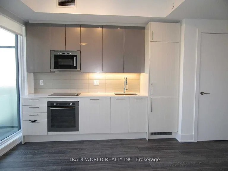 403 Church St #3009 — Photo 9