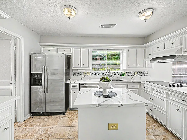 11651 Trailmont Dr — Photo 24