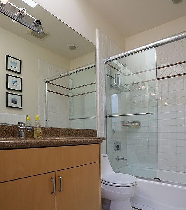 2nd image of 364 Shotwell St #3