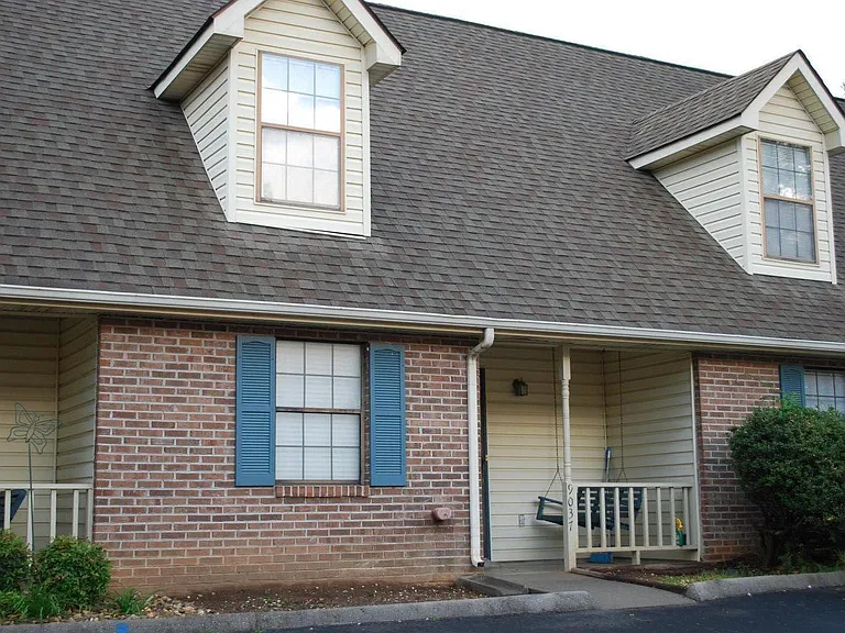 9037 Fountain Brook Ln — Photo 1