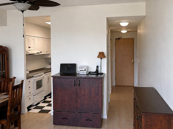 4th image of 5885 Olive Ave #805