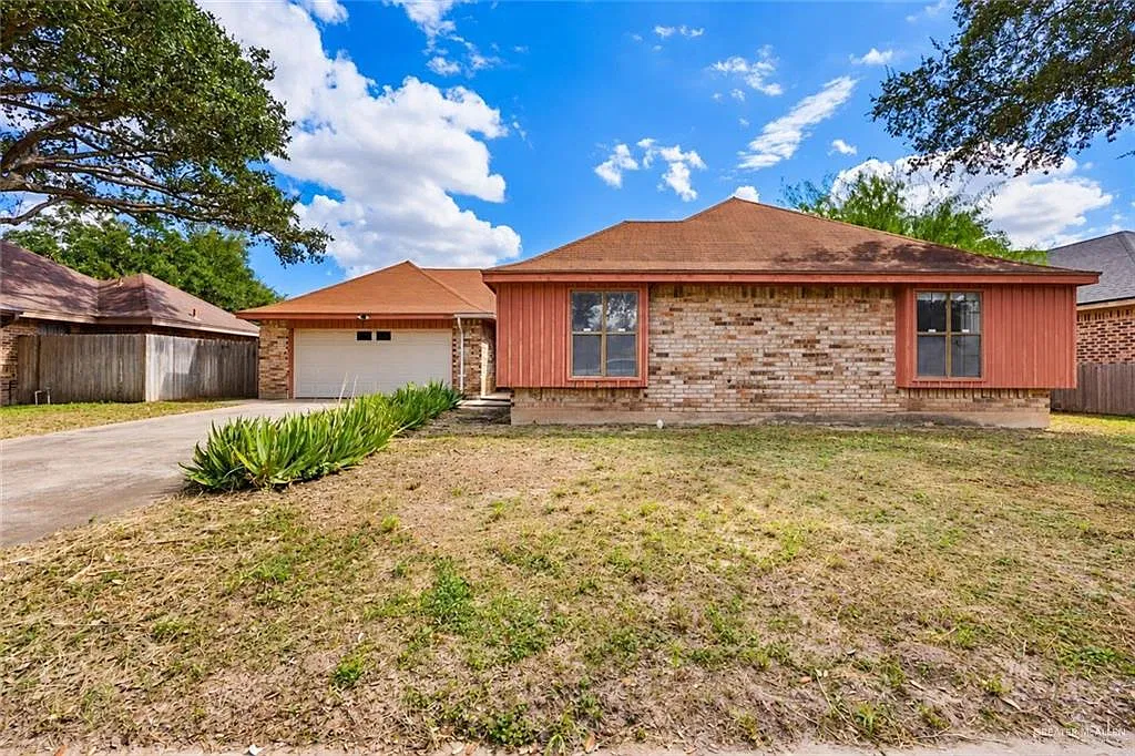 3 bed, 2.0 bath, 1643 sqft, $1,800 — Photo 2