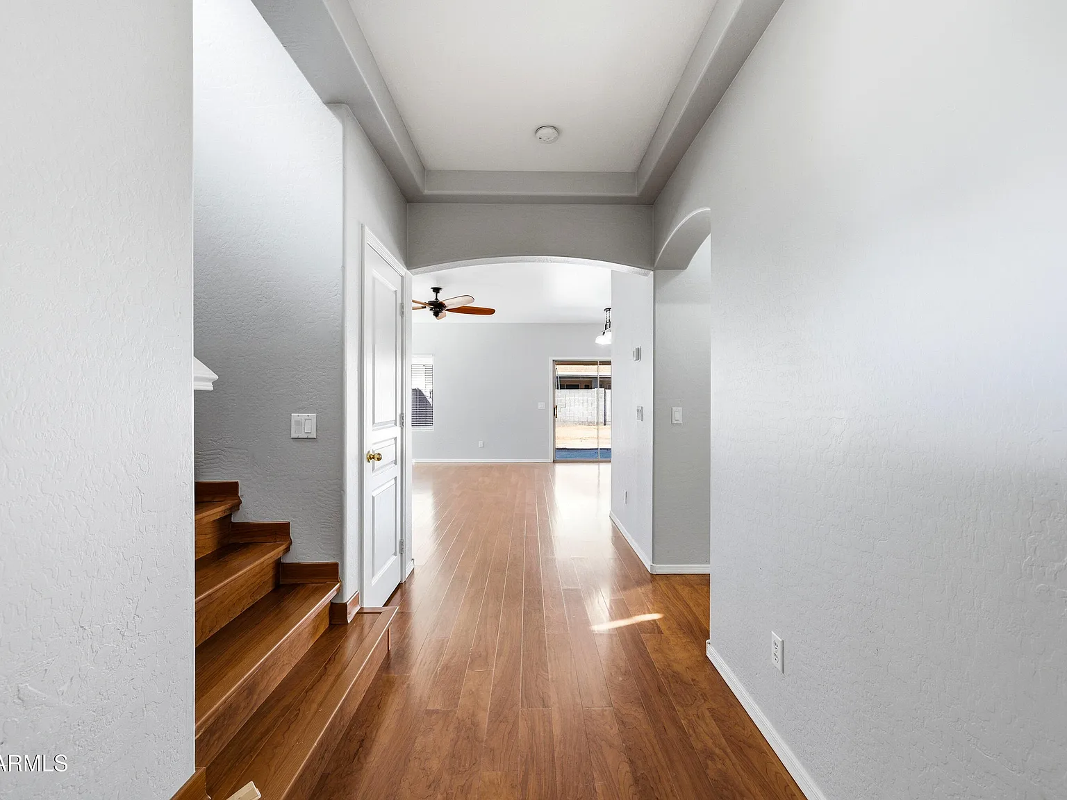 4 bed, 2.5 bath, 2129 sqft, $2,000 — Photo 2