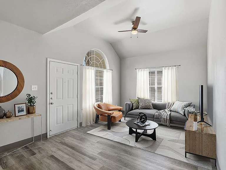 Almeda Park Apartments — Photo 11