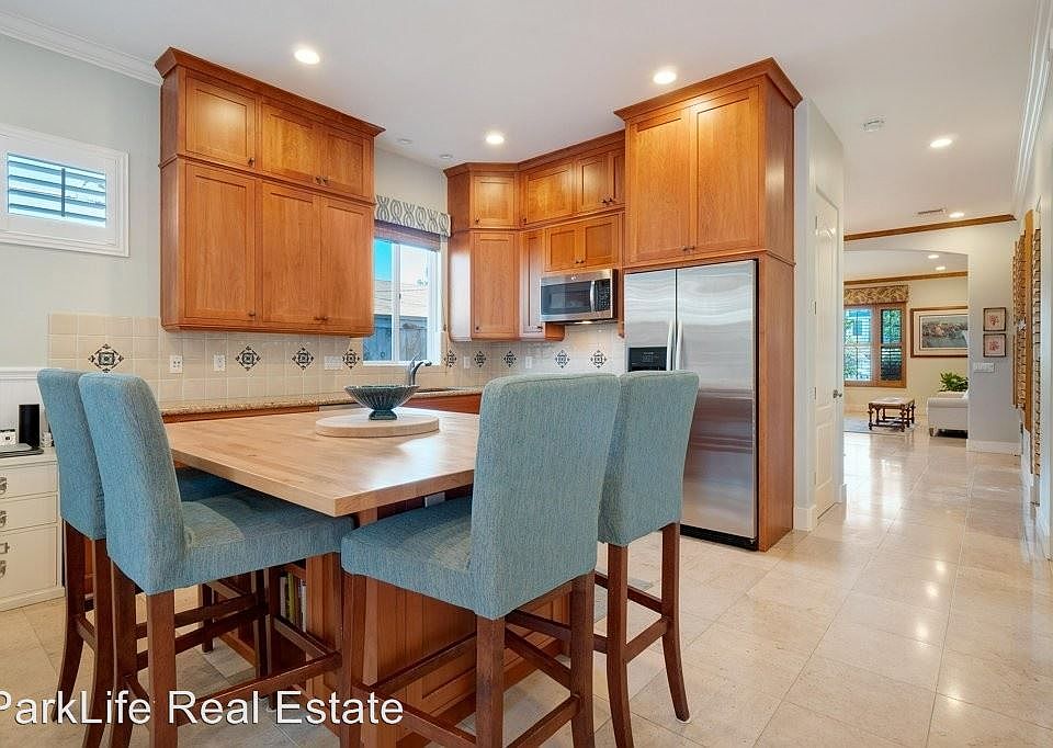 1st image of 330 C Ave