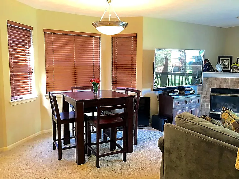 798 Stevens Pointe Dr SE — Photo 5