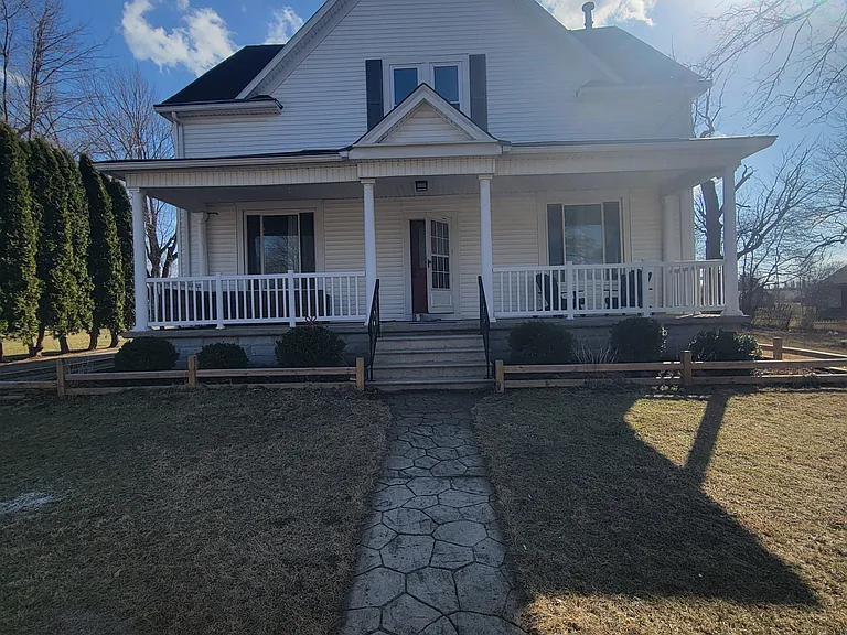 1705 W Monroe St — Photo 2