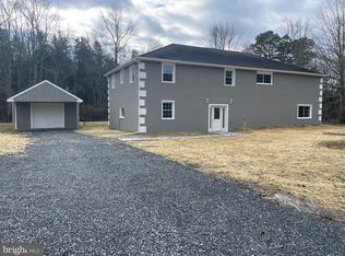 16 Vivian Ln, Monroeville, NJ 08343