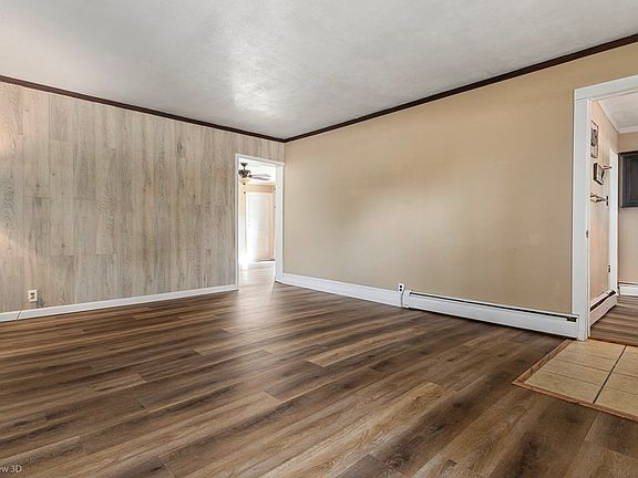 4th image of 109 E Mondamin St APT 1
