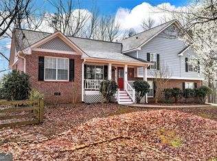 579 Willows Dr, Cleveland, GA 30528