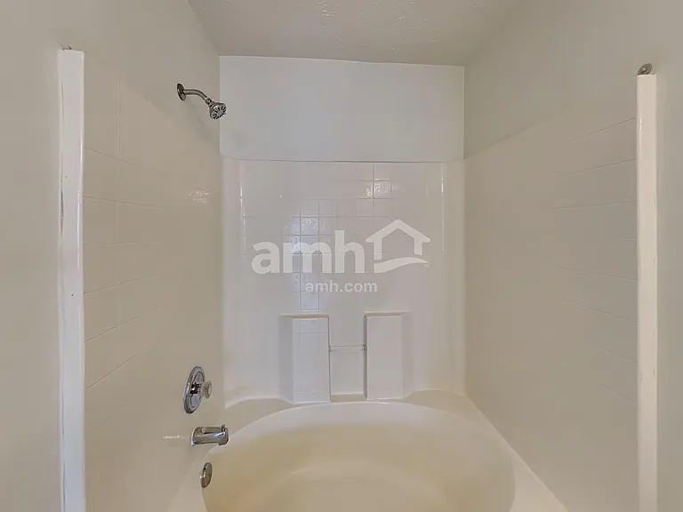 604 Blossom Hill Dr — Photo 10