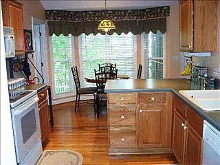 5th image of 104 Northfield Ln
