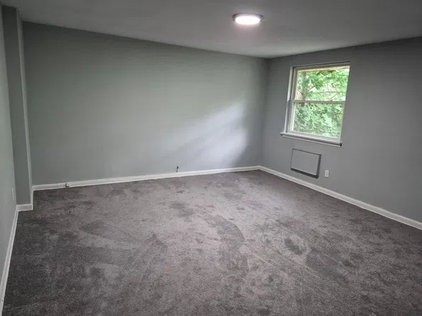 7317 Greenhill Rd APT E4, Philadelphia, PA 19151