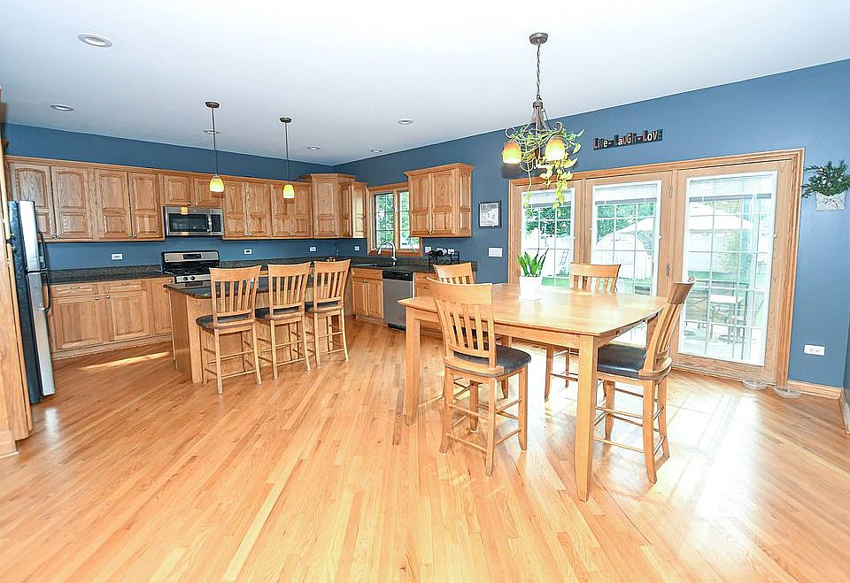 1st image of 9132 Lynwood Dr