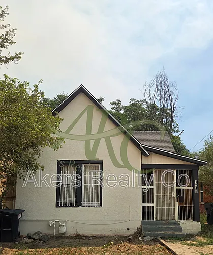 1216 Cedar St Photo 1
